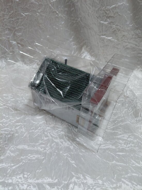 Vtg NOB Mrs. Parkleys General Store Figurine Sarah Plain & Tall Hallmark 1994 - Picture 3 of 8